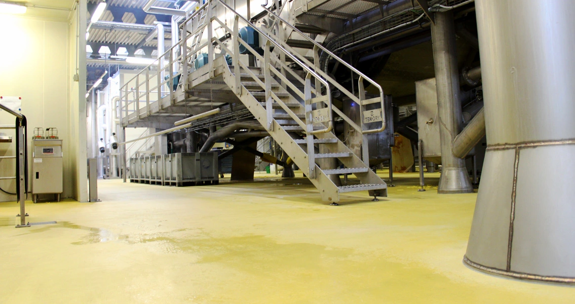 At the request of KADI AG, the industrial floor system of MC was supplied exclusively in a special yellow colour. It was quickly installed over an area of 1,000 m².