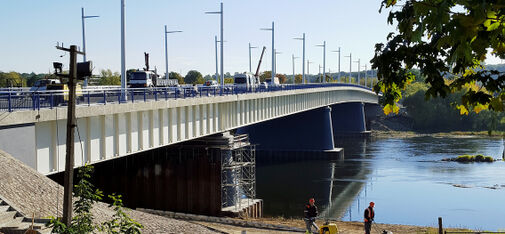 Due to cold temperatures, the work performed on the copings of the Panemune bridge represented quite a challenge – but one that was readily overcome.