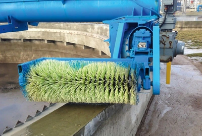 Protection of reinforced concrete sewage structures from heavy mechanical attack