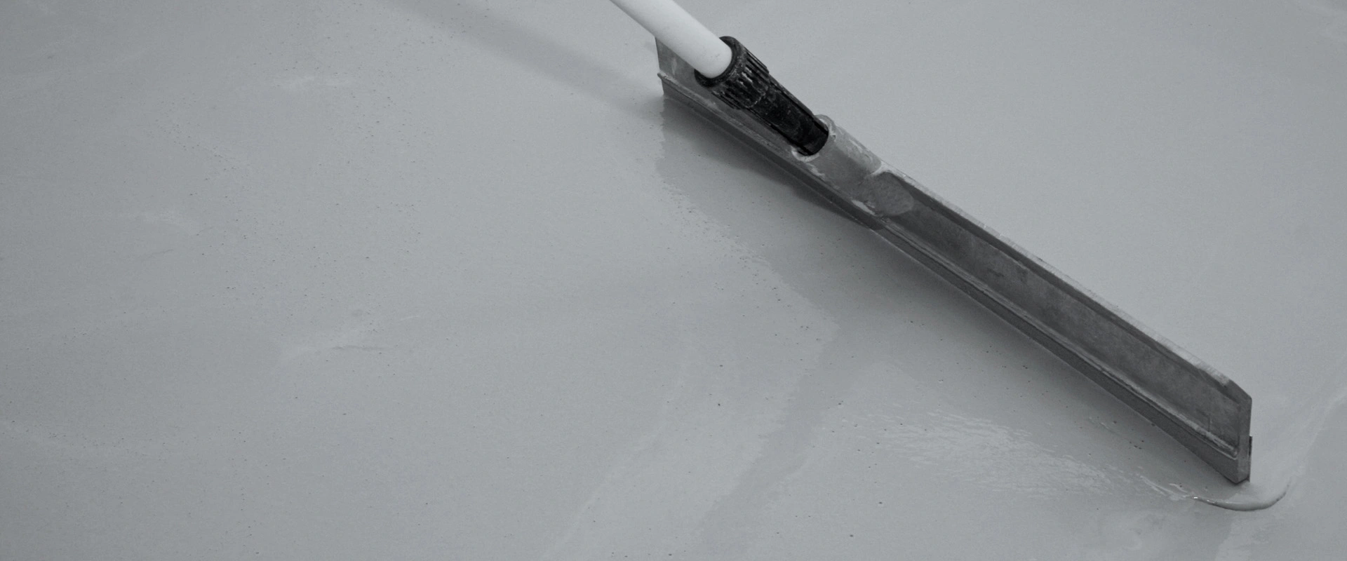 Floor levelling compounds